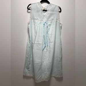 Vintage nightgown